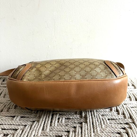 Celine Brown Shoulder Bag with Gold Hardware - Picture 4 of 13